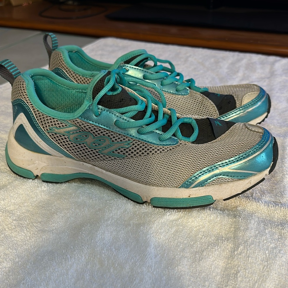 Zoot used running shoes Kapilani 2.0 size 9